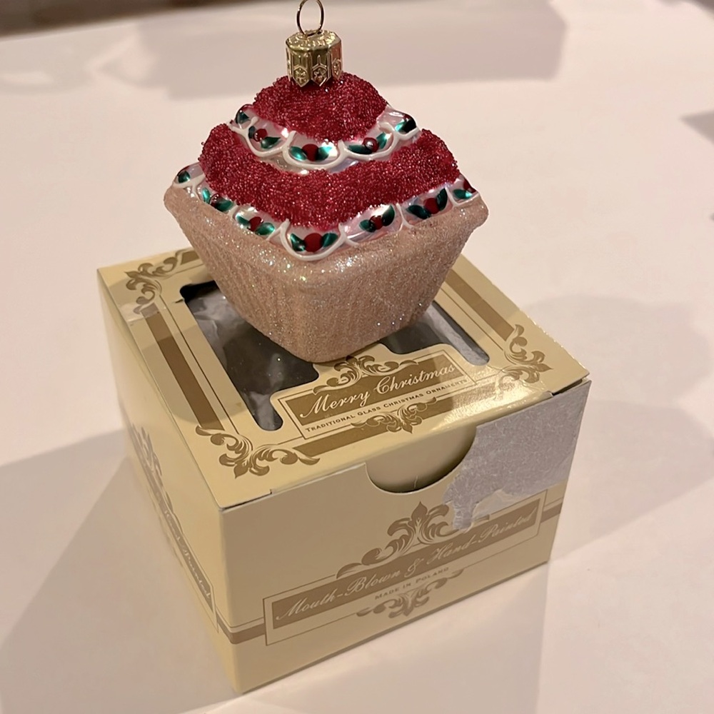 NEW Christmas Ornament Cupcake Dessert Sweet Mouth Blown Glass Impuls Poland